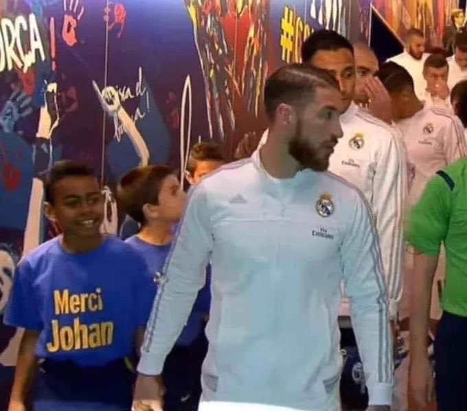 amin_fcb10's tweet photo. Lo random que es esta foto de Lamine con Ramos hajsjaks https://t.co/9mfUG1n1vO