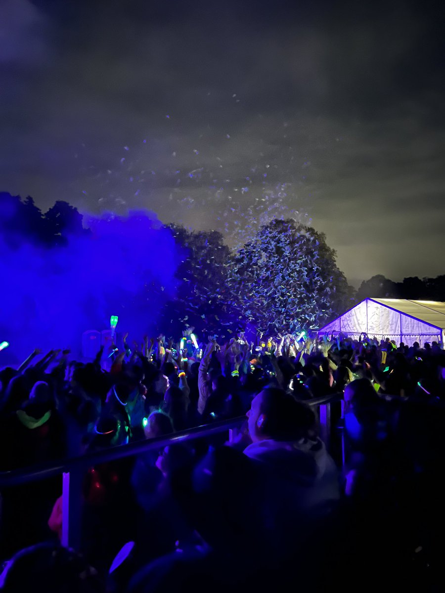 cchlochenn's tweet photo. So proud to be a volunteer @FoxleaseTAC and helping out with #WelliesandWristbands over the weekend. It’s been amazing! Shoutout to all the volunteers who made it a smooth sailing weekend 🩵🎇 @Girlguiding https://t.co/GdRO6vxVjE