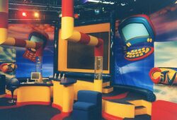 MCUK_Official's tweet image. CITV&apos;s old studio from the 90s &amp;amp; 00s. It was based at Gas Street in Birmingham &amp;amp; lasted until 2003 when continuity went voiceover only! #RememberingCITV #CITVGoldenYears