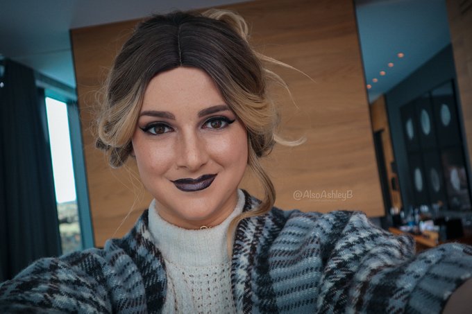 Dark Mommy Vibes today ? https://t.co/ShyxnpW6rZ