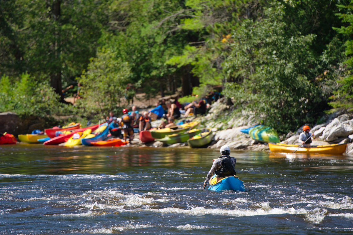 Plus de 400 personnes étaient au Festival d'eau vive de la Haute-Gatineau du 25 au 27 août. L'événement est consacré à la protection de la rivière Gatineau et une part des profits nous sont versés + Canot Kayak Québec! #merci #générosité #dons #eauvive chga.fm/une-fin-de-sem…