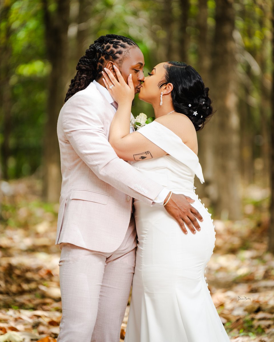 deanbartley_'s tweet photo. This is the type of love that inspires romance novels π€β£
#DeanBartley #Photography #Photographer #Photo #PicOfTheDay #PhotoOfTheDay #FormalSession #WeddingPhotographer #Wedding #WeddingDress #WeddingSuit #Bride #Groom #JamaicanPhotographer #Flowers #MrAndMrs #Love https://t.co/31HQFdxHcB