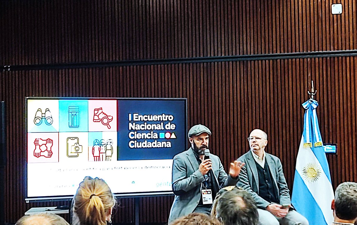 juacochero's tweet photo. Cerrando el 1er Encuentro Nacional de Ciencia Ciudadana, nos comparten unas reflexiones @mfressoli y @DiegoGolombek https://t.co/Q8EM4dE4w7