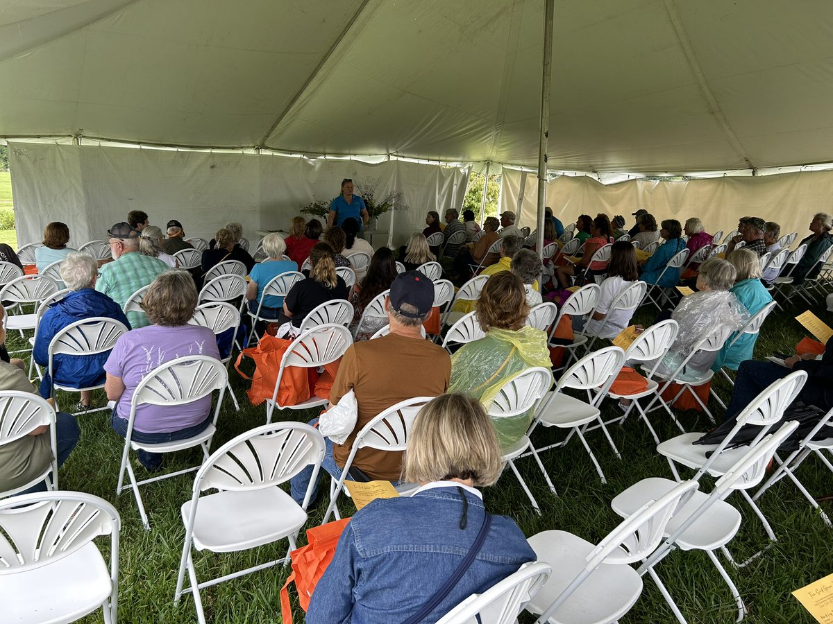 2023 Fall Gardener’s Festival is rolling!! Over 1,000 preregistered, come on out! Walt-Aretha Hitch UT University of Tennessee Institute of Agriculture