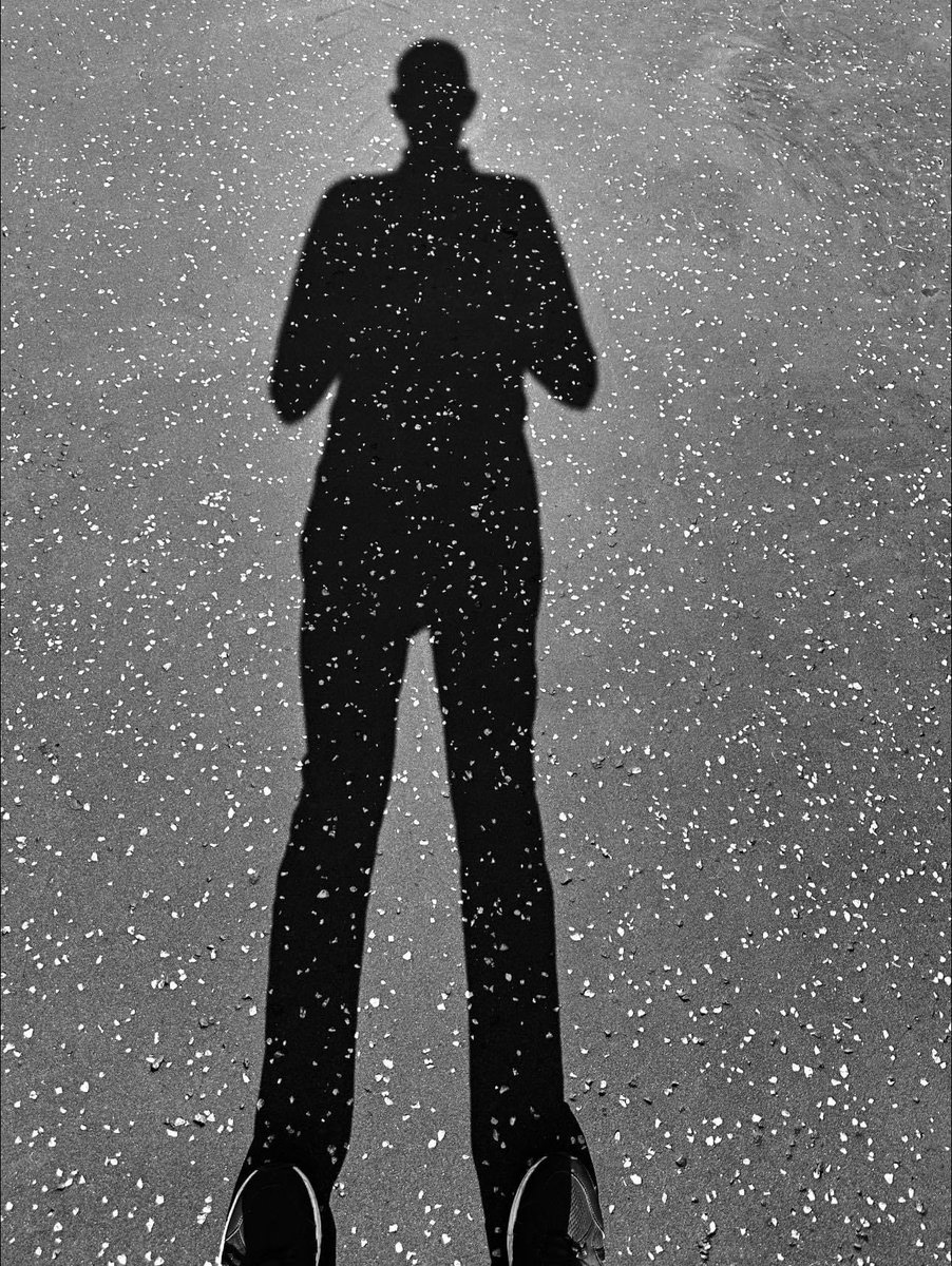 BigT_21's tweet photo. The darkness that forever follows me https://t.co/Ez9EJHRM3g