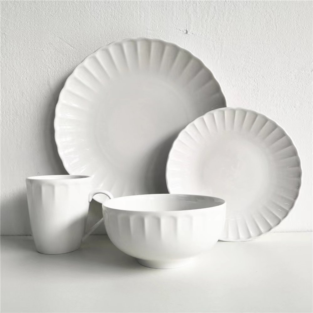 New tableware, good quality, affordable, please contact me for more details.

Email:sales@caiwellcn.com