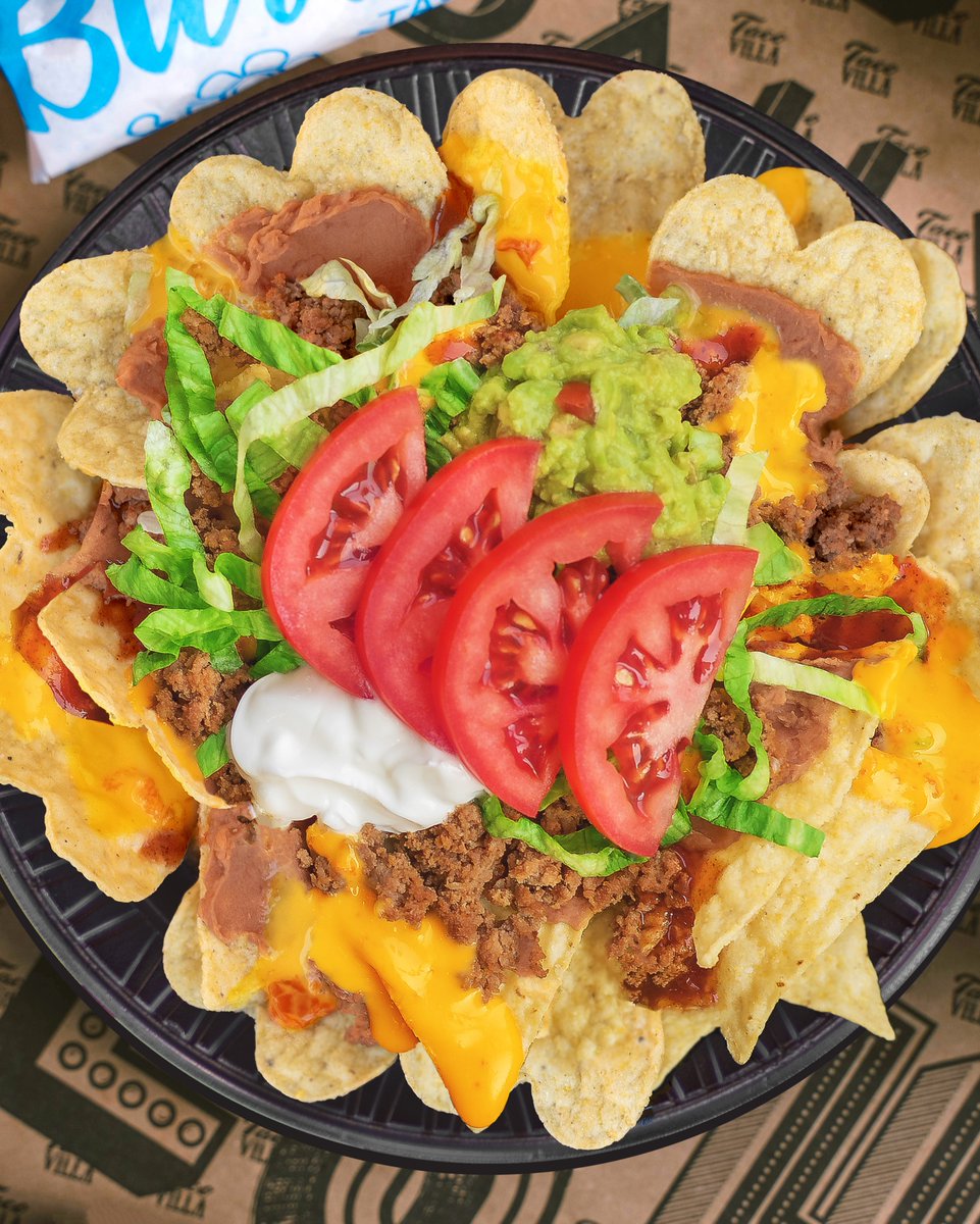 LBKTacoVilla's tweet photo. Our Xtreme Nachos deal includes a 32oz drink for only $8.99! 🤩 Stop by now to enjoy this limited-time offer! https://t.co/QYQxIpKSYs