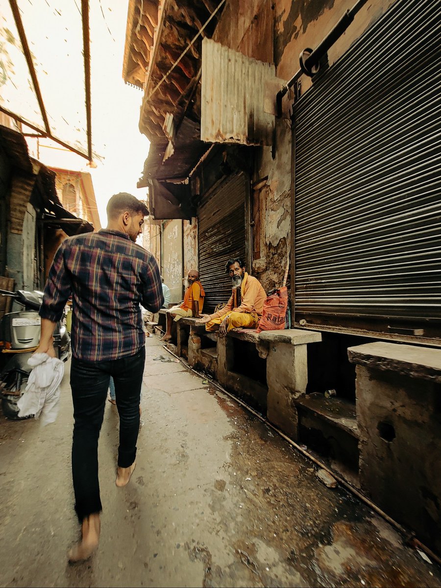 ItarunkumarP's tweet photo. 'Wideangle photography with
smartphone'
Consider your composition options with a wideangle lens when using a leading line, or natural veritical or horizontal gridlines!!
#learnwithsnapdragon
#ShotOnSnapdragon https://t.co/cgA5ZPYiBL