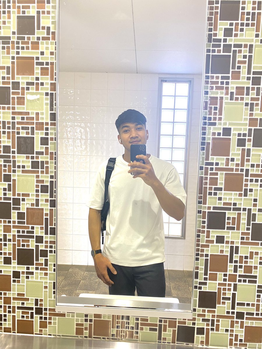 Rahmad_Asaputra's tweet photo. capek badan aja , asal jangan mental sama pikiran 🤙🏻🫡 https://t.co/qUB0qwmTs8