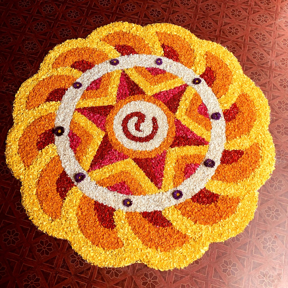 ElansClub's tweet photo. “As the Pookalam blooms, so does the spirit of togetherness. Happy Onam! 🌼

#ElansOnam
#FestivalOfKerala #Onam2023 #OnamCelebrations #Onam #OnamFestival #Pookkalam https://t.co/yGimt1FIHB