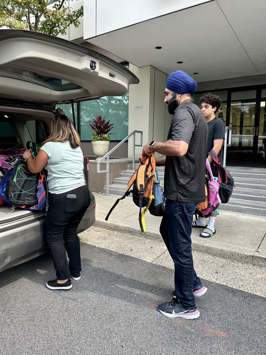 ItegrityI's tweet photo. .@ItegrityI is thrilled to announce another donation to our local community. Last week, we donated 200 backpacks filled with school supplies to a local elementary school! 🎒

Let's keep spreading kindness and empowering the next generation! 📚🌟 https://t.co/zakGmMjAeo