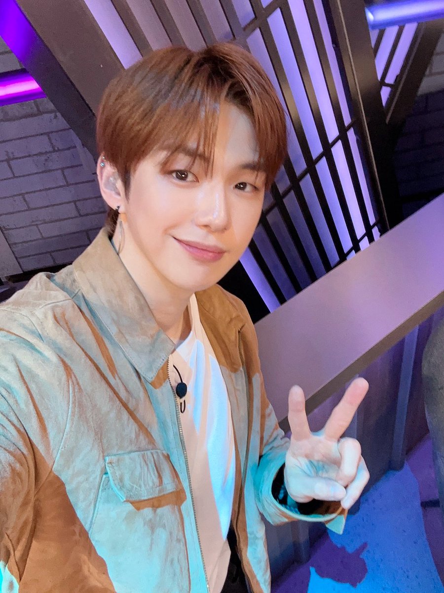 강다니엘 KANGDANIEL tweet media