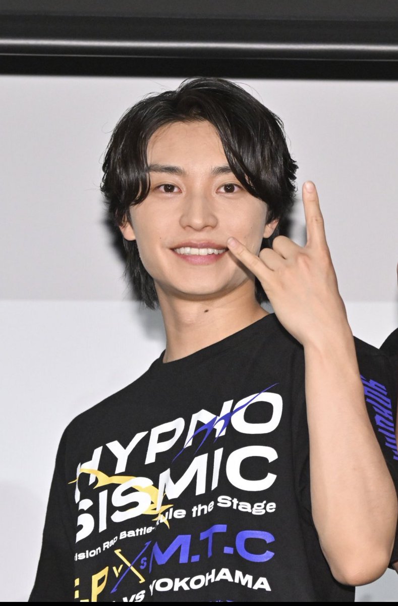 alan_WORLD_'s tweet photo. 顕嵐くん26歳のお誕生日おめでとう🎂
今年も活躍の1年になりますように♡
#阿部顕嵐　#阿部顕嵐生誕祭 https://t.co/OqjezCbSgI
