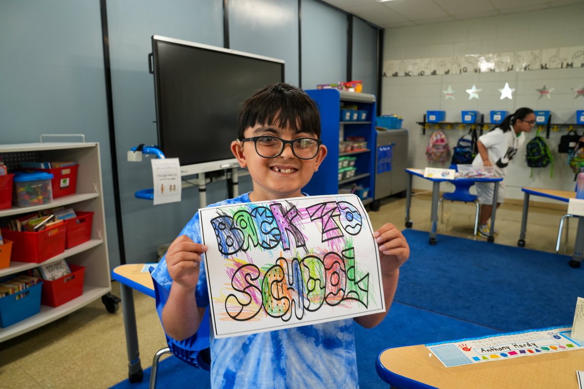 NSSEO_org's tweet photo. Beyond excited here at @NSSEO_org  to have all of our kids and programs up and running at full speed. Activities, group projects, reading, drawing and some practicing for the Star-Spangled Banner performance - @DHHNSSEO kids are always preparing to do something amazing! https://t.co/yjT9t5JUEg