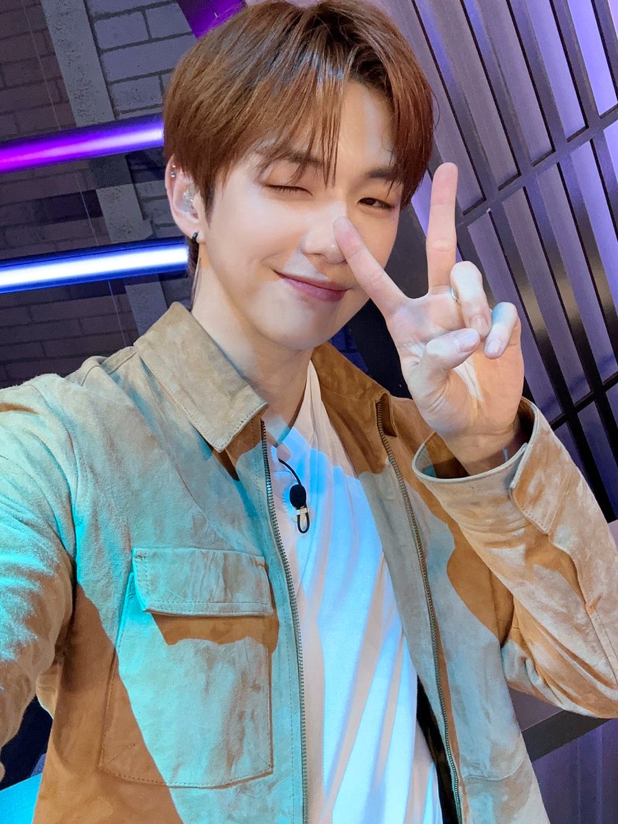 강다니엘 KANGDANIEL tweet media
