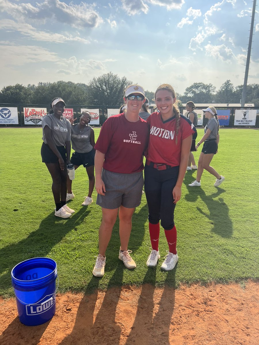 Camrien6's tweet photo. Had a great time attending the Jones Prospect Camp! Thank you Coach Dew, Coach Conrad, and Coach Fiala for the wonderful experience! 
@JC_BobcatsSB 
@JC_Bobcats 
@JC_CoachTDEW 
@ParkerConrad73 
@fiala19 https://t.co/op3PHJhhqm
