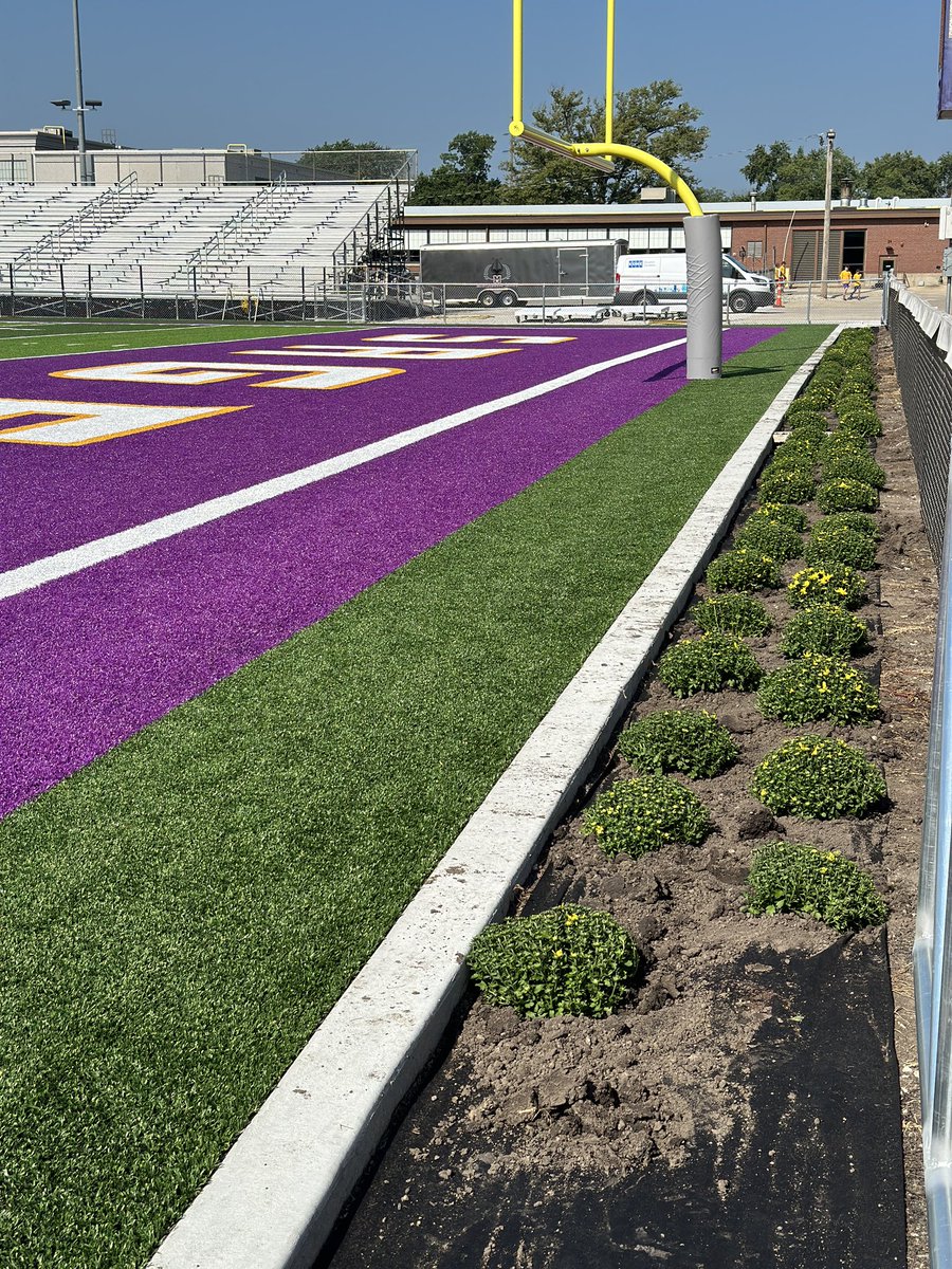 SagesAthletics's tweet photo. The final facility updates are underway for the @SagesFootball home opener!
Thank you @MonticelloFFA @MonticelloCUSD Maintenance Staff and @RickRidingsFord for the continued support of Sages Athletics! #TeamEffort #FootballMums #NewScoreboard #NewSoundSystem #TurfField #GoSages https://t.co/B7bejIZlu6