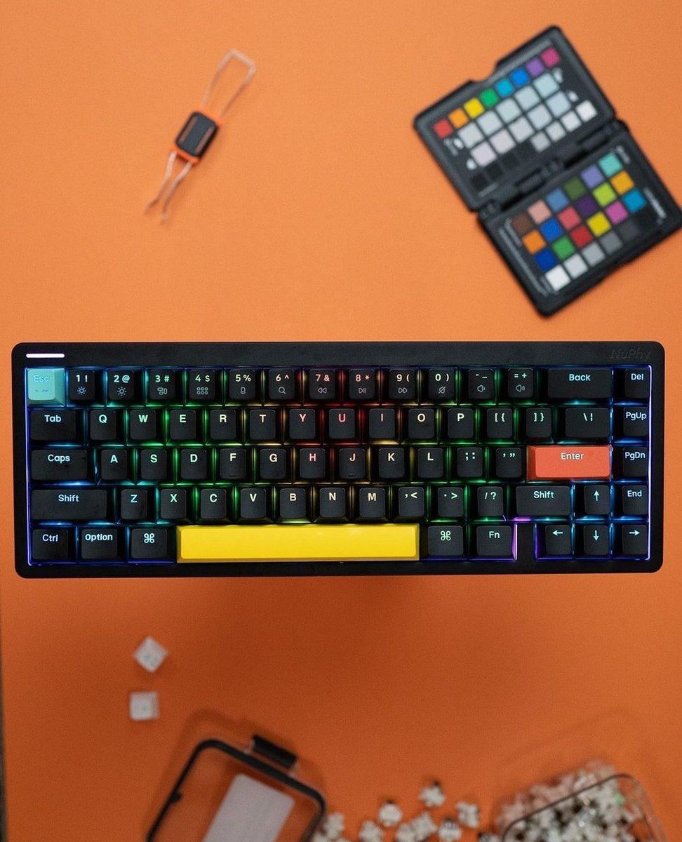 Top1Reviews's tweet photo. Shine-through keycaps on Halo65
A visual treat for your fingertips.🌈
#nuphy #nuphyhalo65 #keyboar https://t.co/tkHWqOQHuX