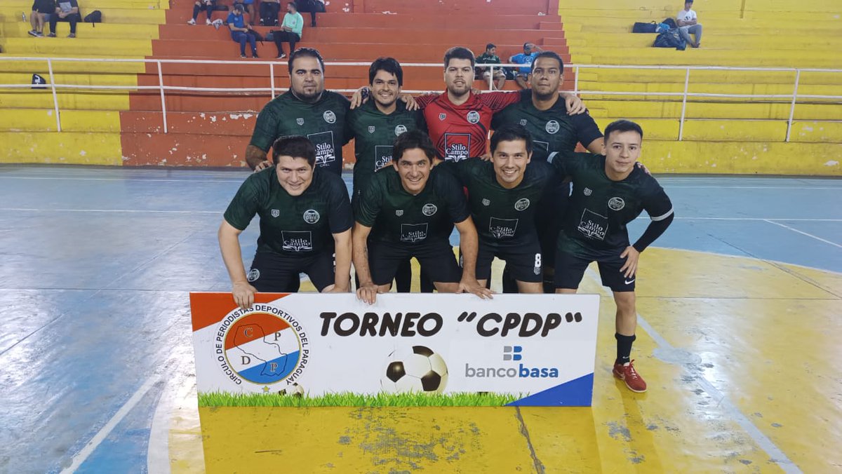 CPDP18's tweet photo. Se juegan semifinales del torneo de periodistas. Por Copa de Plata se miden 20:50 R. Gráficos-F. San Lorenzo; 21:20 Popular-S. WhatsApp. Por Copa de Oro juegan 21:50 F.  Luque-Buen Fútbol; 22:20 Multimedios FC-Fútbol a lo Grande.

Leé más en https://t.co/8IZeSsfeK1
#CPDP2023 https://t.co/nJsOVTgNEN