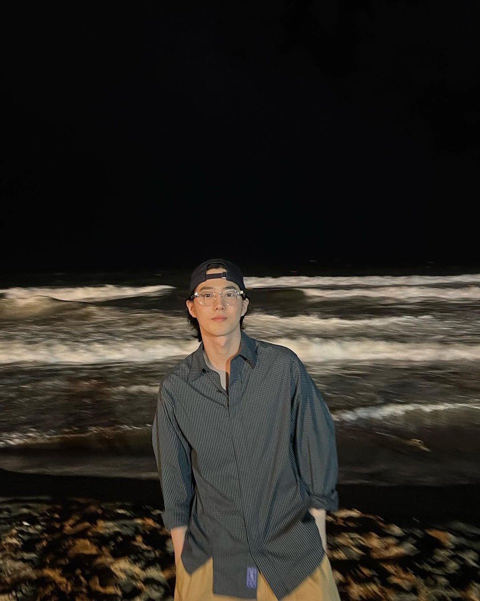 knockknock0408's tweet photo. SUHO ins : 수요일에 수호가🌊
@weareoneEXO https://t.co/DK5YWPwuA9
