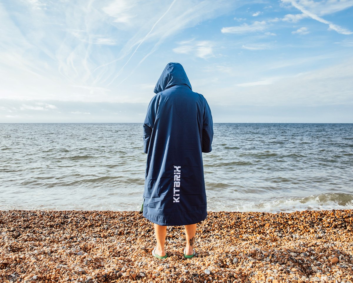 Stay cosy and warm post-dip with Poncho ☀️

Get a Kids Poncho half price when you buy any adult-size Poncho. Hit the link below to shop now 🔗
➡️ loom.ly/KwNCkiM

#KitBrix #GetYourKitTogether #Poncho