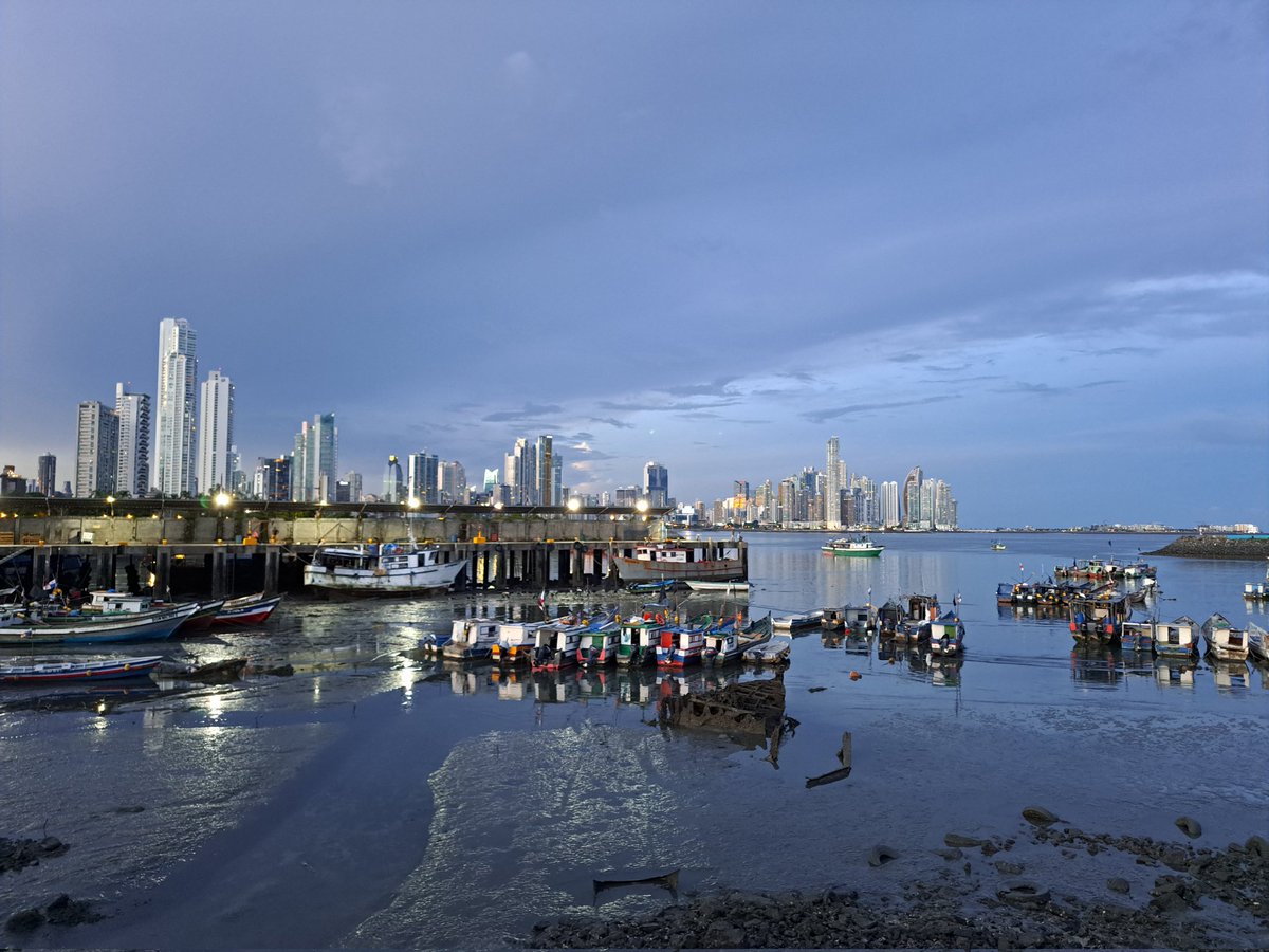 Muchas veces la tramitología esta pensada más para alimentar un ecosistema de tramitadores y firmas que encarecen y complican gestiones que deberían ser más simples

"Necesitamos decidir si de verdad queremos empresas" mi nota en <a href="/EstrellaOnline/">La Estrella de Panamá</a> 

laestrella.com.pa/cafe-estrella/…