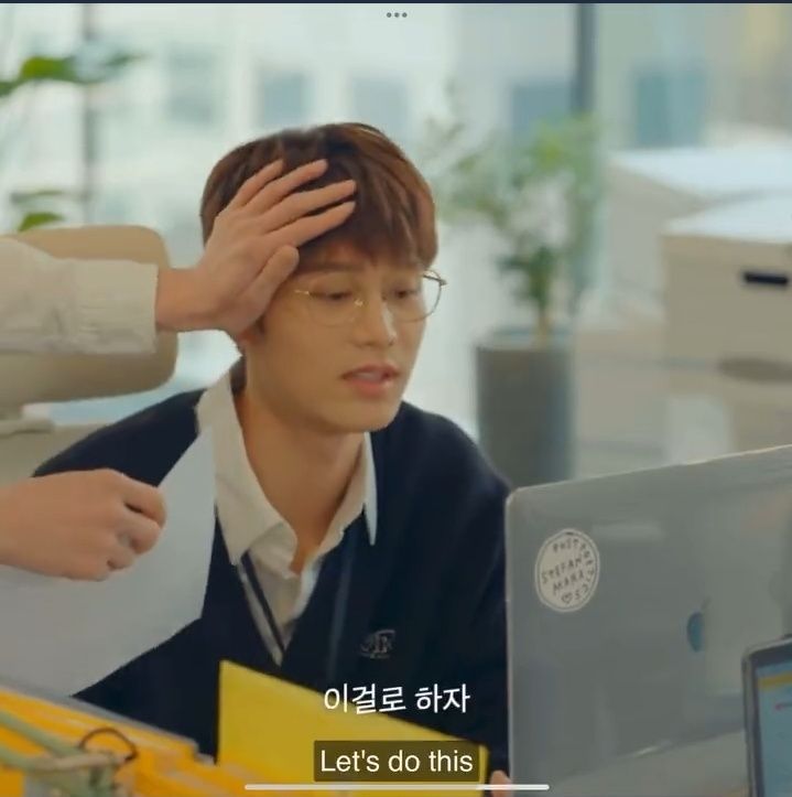 nct_menfess's tweet photo. Nct!  Sender sedih banget Taeil engga ada di MV The Bat padahal nungguin banget 😭😭😭😭😭😭😭

Perform engga ikut,  mv juga engga ada cuma suaranya doang. Do'ain Taeil cepet sembuh yaa 😭😭😭😭 https://t.co/1VLfTfeub1