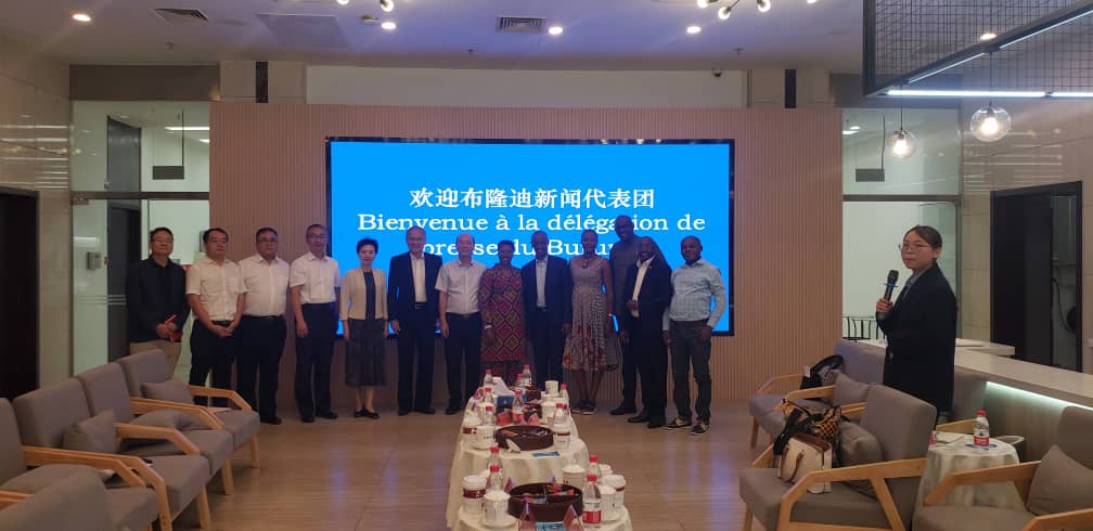 iwacuinfo's tweet image. #Burundi Sur invitation de l'Association chinoise de la diplomatie publique #CPDA, une délégation des médias burundais dont @iwacuinfo, conduite par la présidente du @CNC_BDI, Amb. Vestine Nahimana, est en #Chine du 27 août au 3 septembre.