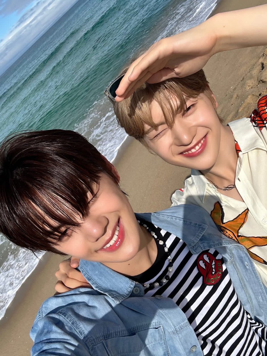 lipiuuuu's tweet photo. nyempil mulu update donggg, anw HBD SAYANGKUU CINTAKUUUUU 🫰🏻🌷💐💐💐

#규빈아_생일축하해요_완전하게
#AutumnPuppyGyuvinDay
#김규빈 #KIMGYUVIN https://t.co/OgKfmsz70k