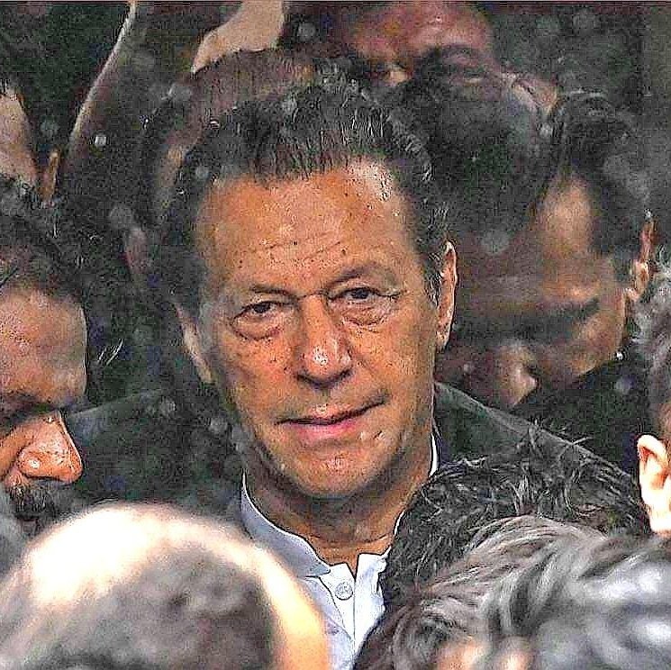 AhsanSipra_'s tweet photo. خود ہی کہہ رہے تھے
سائفر ہے نہیں
جو سائفر تھا ہی نہیں
وہ چوری بھی ہو گیا
اور
غیر ��وجود سائفر پر کیس بھی ہوگیا
پتہ نہیں کون سے پاگلوں سے واسطہ پڑ گیا ہے
🖐️
#CIPHER_Case #ImranKhanForPakistan https://t.co/IIvCZJkOG3