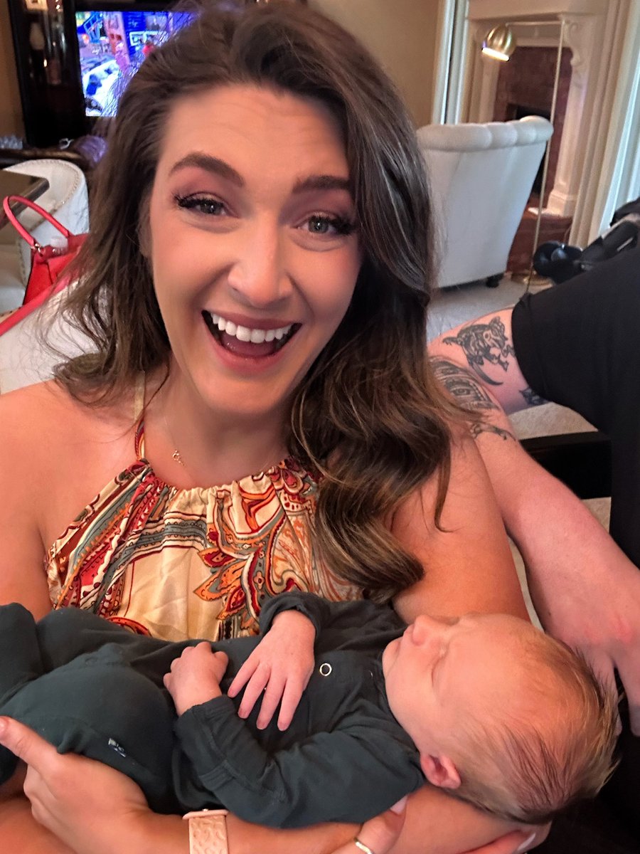 OgleKatelyn's tweet photo. ๐ถ๐ผ๐ผโฅ๏ธI became an aunt AGAIN on August 17th and finally got to take pics of handsome baby Jace. He has very long blonde hair with long fingers and toes. We love him ๐
@KOCOAbigail @kforkevinogle
#baby #auntkate #nephew #jeffreyjace #babyfever https://t.co/gJ2aesODy8