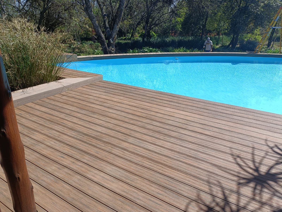 TheCompositeCo's tweet image. Supply &amp;amp; Installation of a new Composite Deck.

📍 Mooikloof, Pretoria.
🎨 Antique Brown Colour.

Contact us today for your free quotation ⤵

📲 +27 10 025 3559
📩 Quote@thecompositecompany.co.za
🌐 thecompositecompany.co.za
.
.
.
#deck #compositedecking #wpcdecking #wpcsupplier