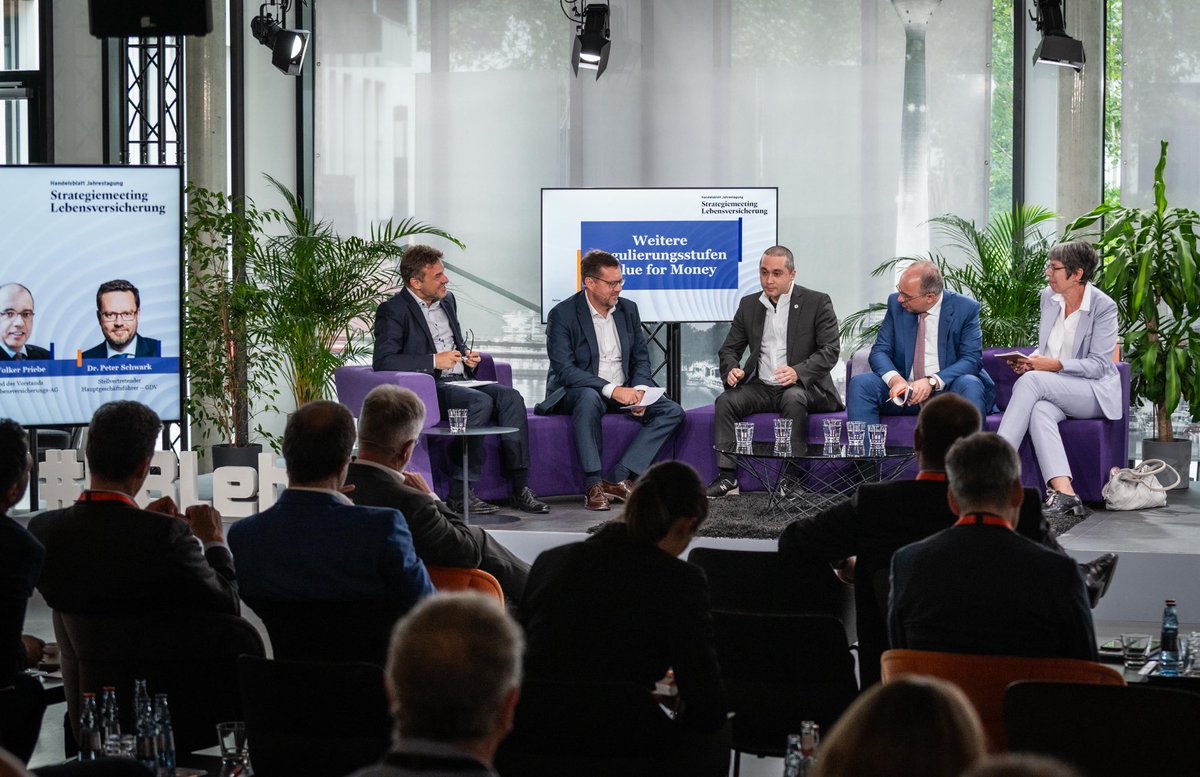 Regulierung der Lebensversicherung und Value for Money, eine intensive Diskussion dazu beim #HBLeben Strategiemeeting Lebensversicherung. Fotos: Handelsblatt. ⁦<a href="/KnezAlexandra/">knezevic aleksandra</a>⁩ ⁦<a href="/gdv_de/">GDV</a>⁩