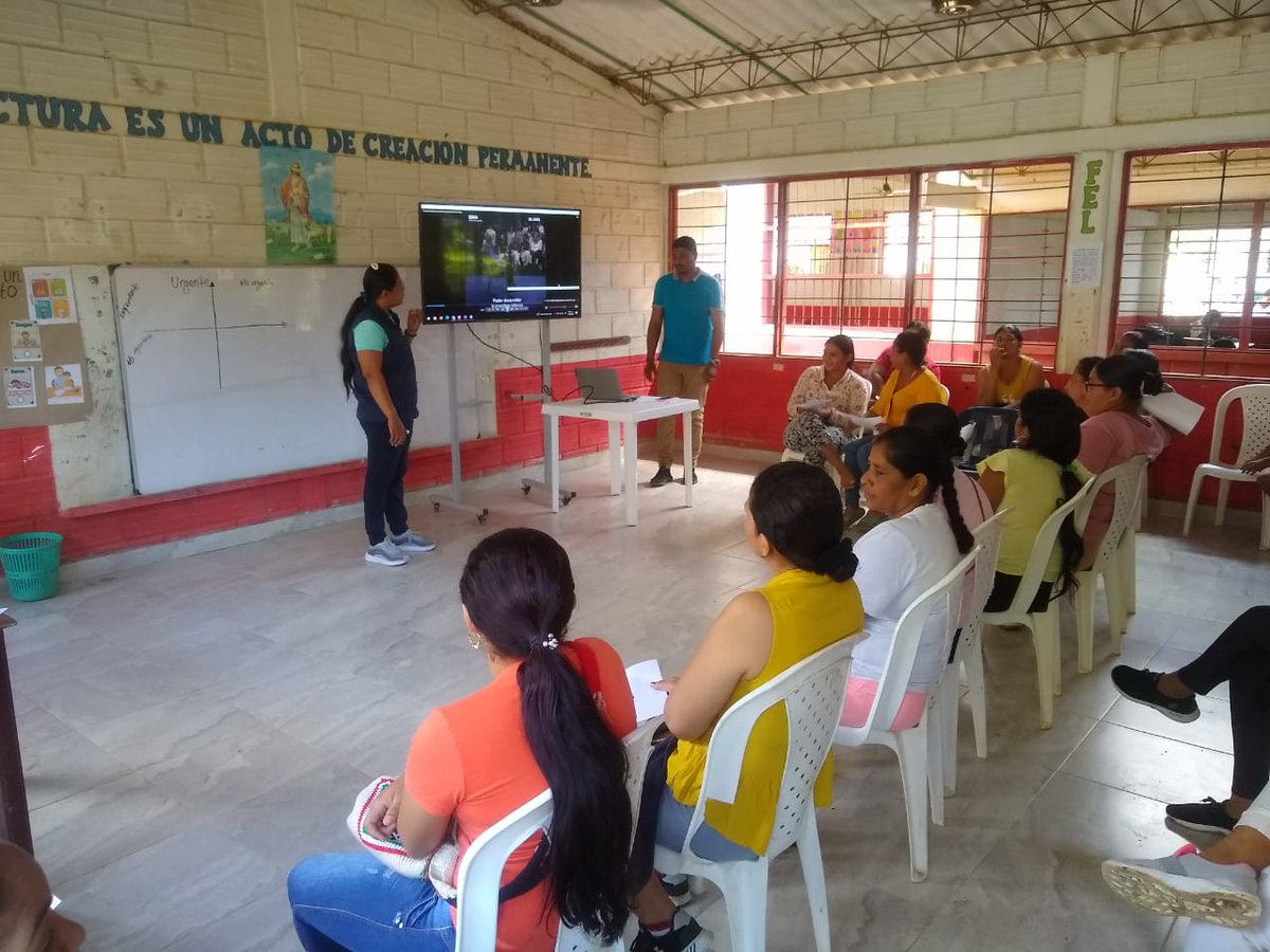Oneida21613008's tweet photo. En la IER Santa Catalina desde el programa PTA acompañamos las escuelas de padres para fortalecer el acompañamiento en casa aportando al logro, refuerzo y nivelación de los aprendizajes de los chicos. #cuadrante de covey @omabe19  @PTA_Colombia https://t.co/iMb0JSdZdV