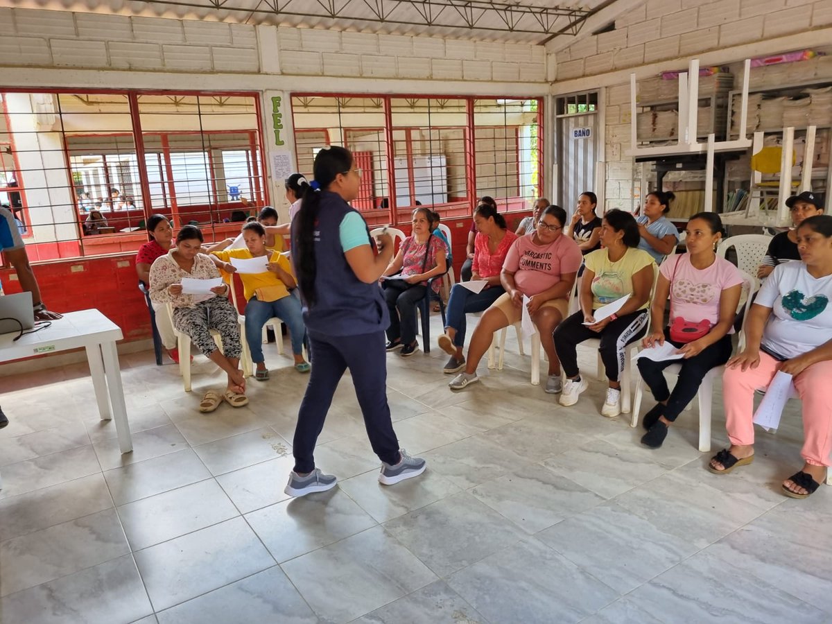 Oneida21613008's tweet photo. En la IER Santa Catalina desde el programa PTA acompañamos las escuelas de padres para fortalecer el acompañamiento en casa aportando al logro, refuerzo y nivelación de los aprendizajes de los chicos. #cuadrante de covey @omabe19  @PTA_Colombia https://t.co/iMb0JSdZdV