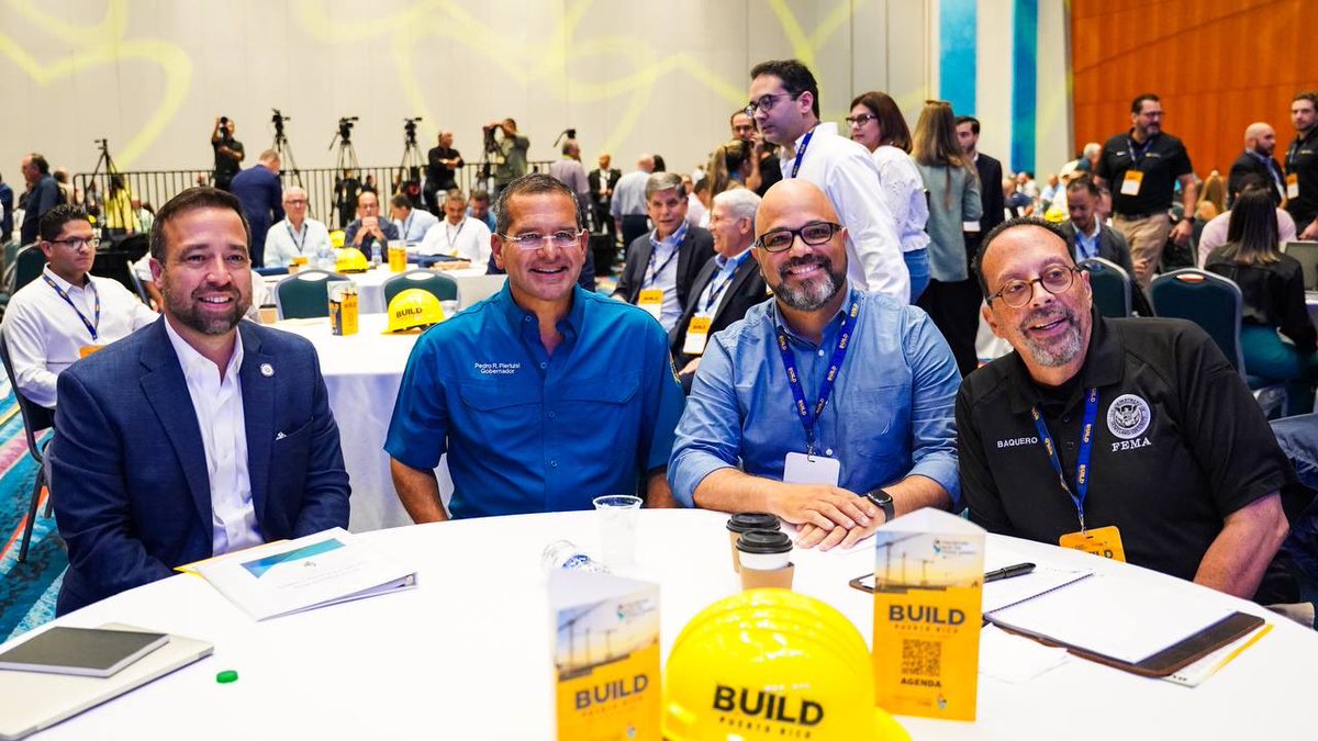 prdiraafaf's tweet photo. Arrancamos hoy con el evento #BUILDPR, brindando una actualización de proyectos en curso junto al equipo de la reconstrucción, liderado por @govpierluisi, así como el @prdircor3 y el coordinador de FEMA, José Baquero. https://t.co/fivcMqmrQ6