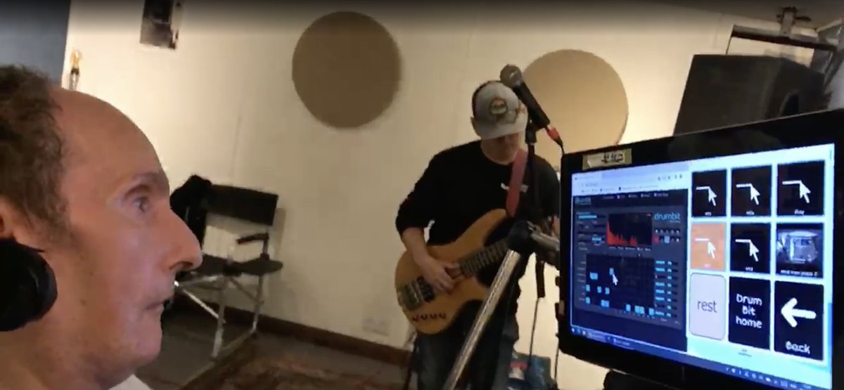 fusedmusic's tweet photo. live #improvisation session with #mysticrockers bassist @undisco and #eyegaze percussionist @djhotsox #sw15 #eyecontrol #eyegazemusic #lockedinsyndrome #twitch https://t.co/K6ASb2yNwS