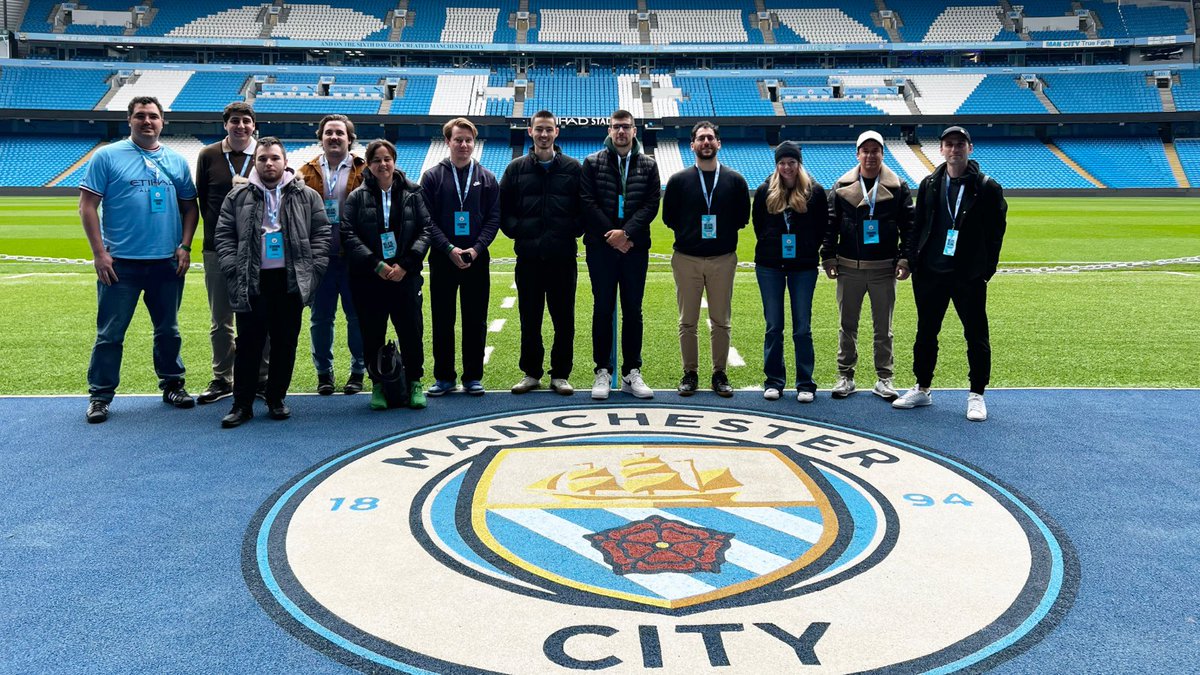 Cruyff_Inst_ES's tweet photo. ✨¡Memorable Año Académico 2022-23 en #Barcelona!
Emocionantes #FieldTrips, enriquecedoras #MasterClasses, divertidos #PlayTimes e inolvidables #StudyTrips.
¿Te interesa alguno de nuestros programas presenciales o semipresenciales en #Barcelona?
📩 campus@cruyffinstitute.org https://t.co/dZHS3jukxi