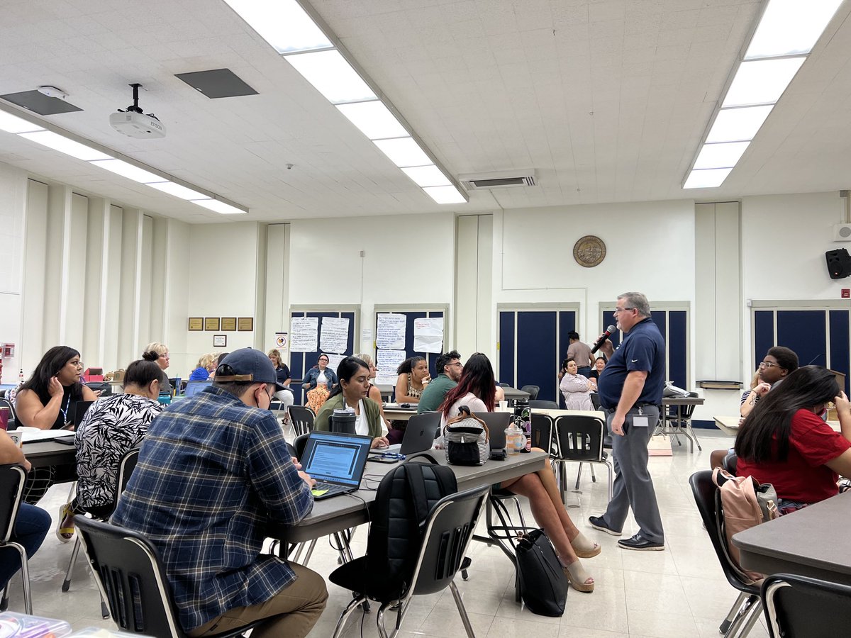 ⁦@ColtonJUSD⁩ ⁦@CJUSD_PPS⁩ Special Education Taskforce meeting going on now. Love this collaboration! #Equity #SupportingInclusivePractices ⁦@DrAnthonyOrtiz⁩ ⁦@DrFrankMiranda⁩