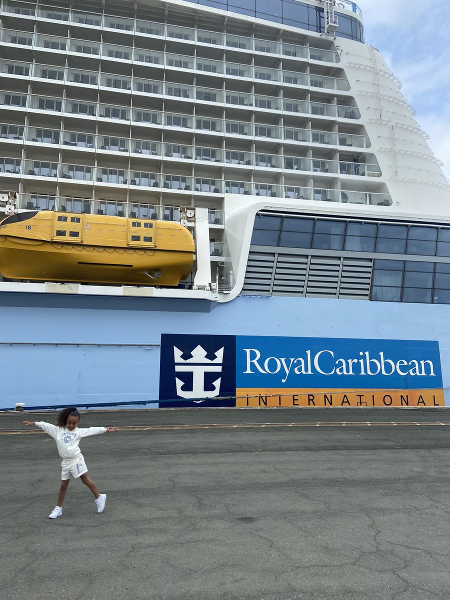 leanne_1066's tweet photo. @RoyalCaribbean gets bigger and better all the time... @MyRoyalUK https://t.co/xpIaadupEu
