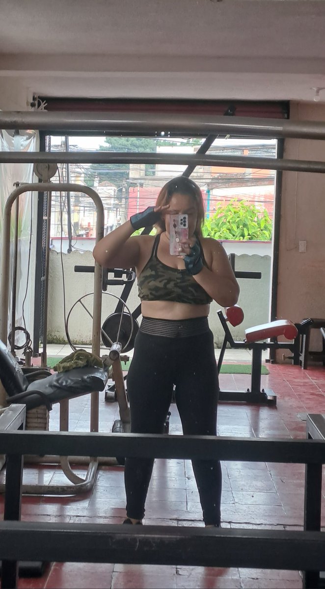 canchitadardon's tweet photo. Feeling fresh and fit 💪
#SelfieTime #fit #fitlife #gymtime #selfielove #towelstyle #muscle #fitnessmotivation #workout #beachbody #abs #towelselfie #fitnessjourney #sweatitout #selfiegamestrong #toweltuesday #gymgirl https://t.co/xy41L5RRqC