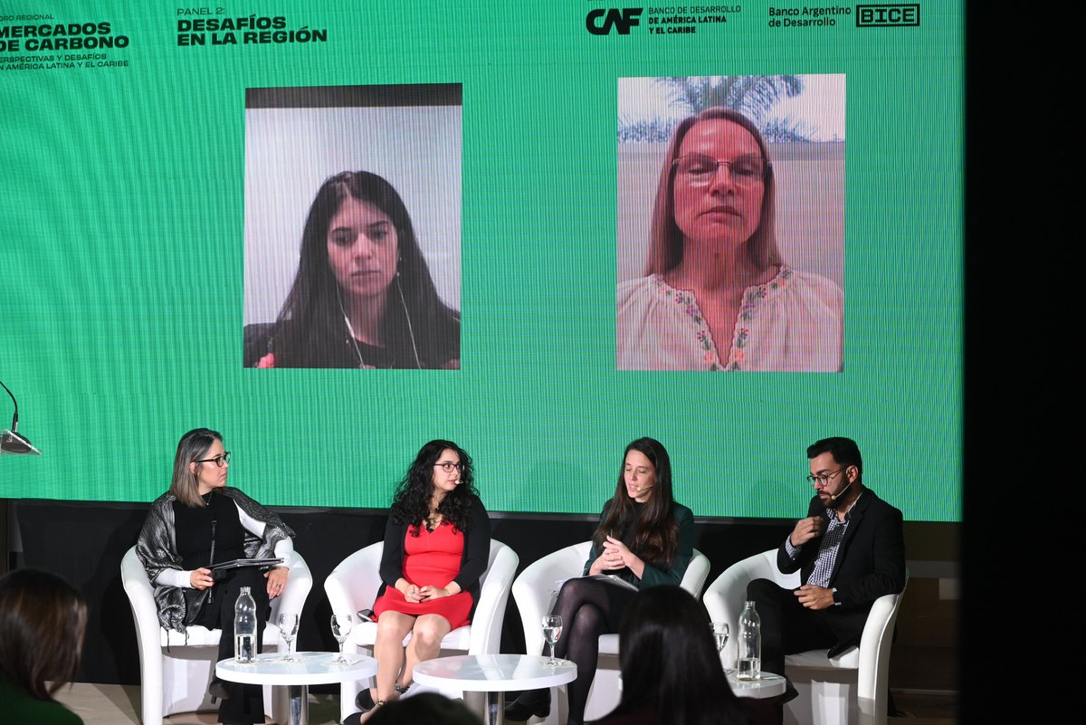 AgendaCAF's tweet photo. "Los mercados de carbono son una herramienta más de financiamiento climático que nos va a permitir cumplir con nuestros compromisos internacionales y con el convencimiento que tenemos de que es una política climática de la mano con una política de desarrollo la que nos va a permitir seguir mejorando la calidad de vida de los y las argentinas", cuenta @FlorMitchellM, directora de Cambio Climático de @AmbienteNacion, durante el foro Mercados de carbono: perspectivas y desafíos en América Latina y el Caribe.

Conéctate 📺: https://t.co/JktGTJ9K9l

#MercadoDeCarbono