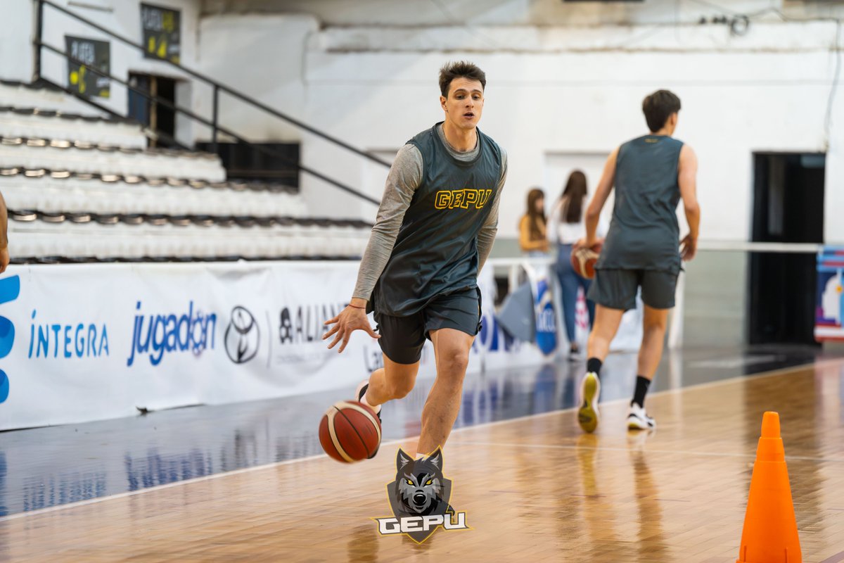 GepuBasket's tweet photo. 🏀 ¡COMENZÓ LA PRETEMPORADA DEL LOBO! 🐺

Hoy marcamos el inicio de la pretemporada con todo el entusiasmo y las ganas de darlo todo en la @ligaargbasquet .

¡Estamos listos para enfrentar nuevos desafíos y demostrar nuestro mejor juego en la cancha! 💪🏆🏀 https://t.co/TWCQn0cn7L