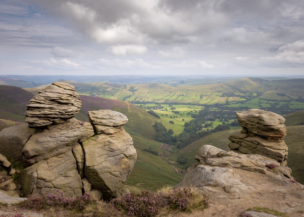 What a view!

#peakdistrict #landscape #landscapephotography #thepeakdistrict #peakdistrictnationalpark #peakdistrictphotography #nationalparksuk #visitpeakdistrict #countrylife #countryliving #beautifulengland #countryfile #myil #myimagelibrary #rocks #vista #scenic #view