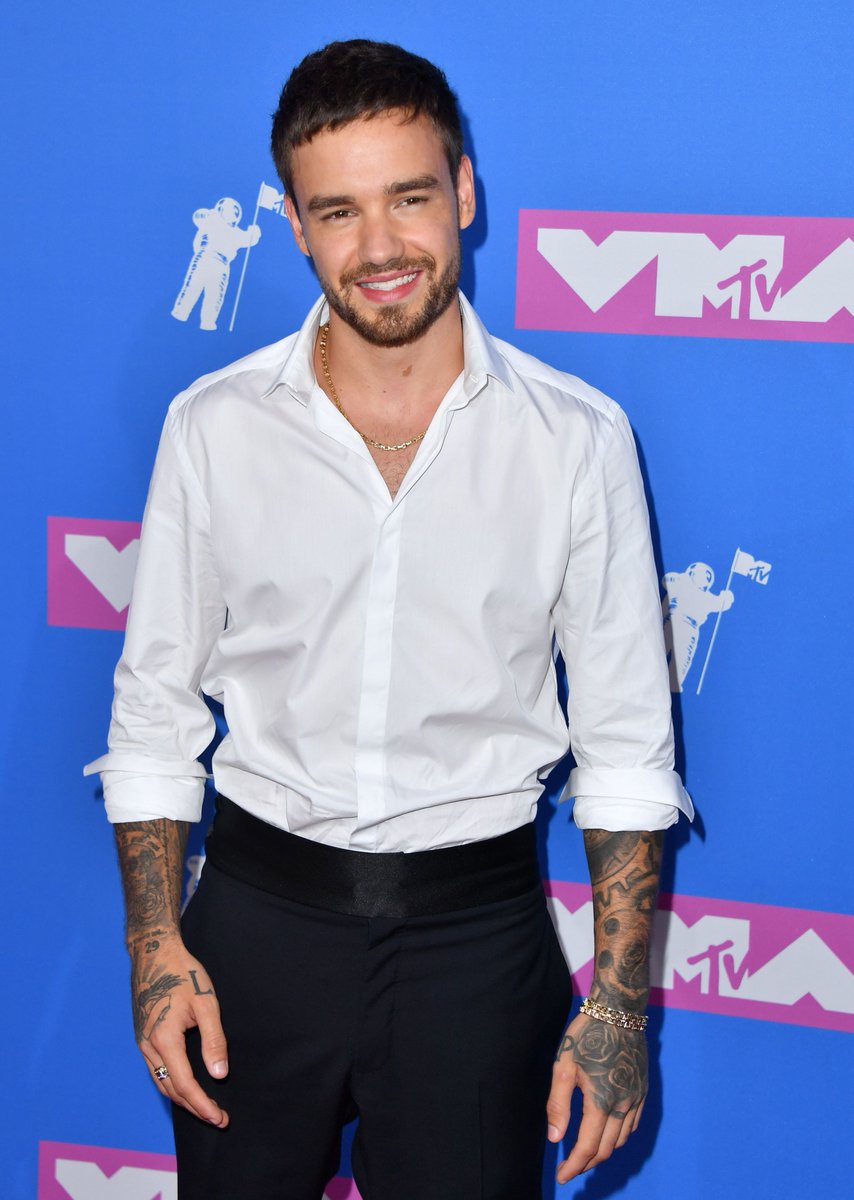 MTV's tweet photo. Happy, happy birthday to a man who made my heart melt at the 2018 #VMAs: @LiamPayne 💙 https://t.co/MB52TLXLJJ