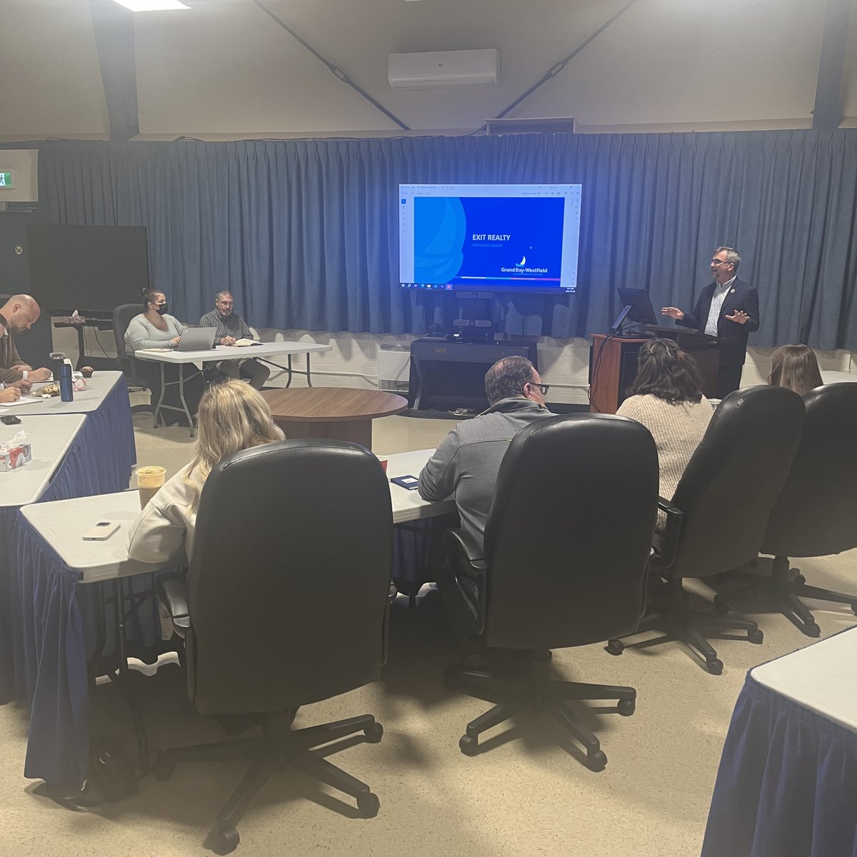 towngbw's tweet image. The Town of Grand Bay-Westfield remains committed its Strategic Priority of Smart Growth. 

The Town was pleased to host EXIT Realty Specialists on August 29, to discuss smart growth opportunities in our community.  

#grandbaywestfield
#alwaysmovingforward