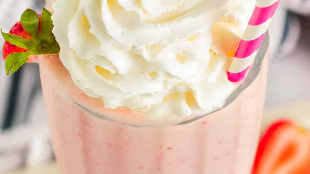 TaraNoland's tweet image. This roundup is amazing for all that you crave; 50 Diner Foods for Lunch and Dinner will have you delighting in some nostalgic meals and desserts that you love. #dinerfood #diner #lunch #dinner #dessert #appetizers #classics #roundup noshingwiththenolands.com/50-diner-foods…