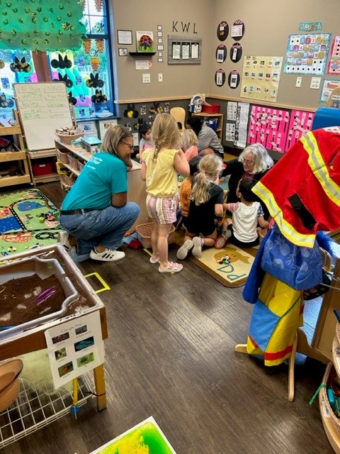nhacademymn's tweet photo. Last week, our friends in Blaine enjoyed a visit from our very own Educational Quality Assurance Specialist and our friends at @NAEYC  and @mnAEYCmnSACA! Thanks for a great day! 💙 https://t.co/r2uWcQgHKF