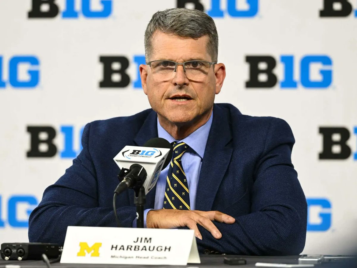 barstoolsports's tweet image. Jim Harbaugh Opened His Press Conference With A 6 Minute Rant On The State Of College Football And Described His Three Game Suspension As A "Baseball Bat To The Kneecaps" barstoolsports.com/blog/3480827/j…
