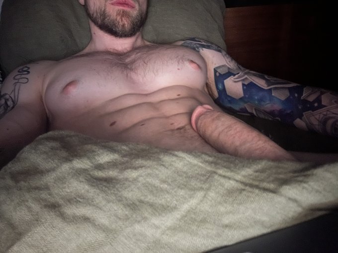 morning im horny 😈 https://t.co/YQj1z4hlsA